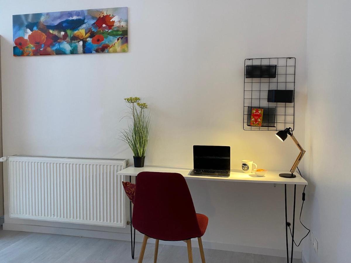 La Maison D'Angelique - Colocation Hoteliere A 150M Gare Tgv- Grande Cuisine Equipee & Salon - Fibre - Netflix Niort Exteriér fotografie