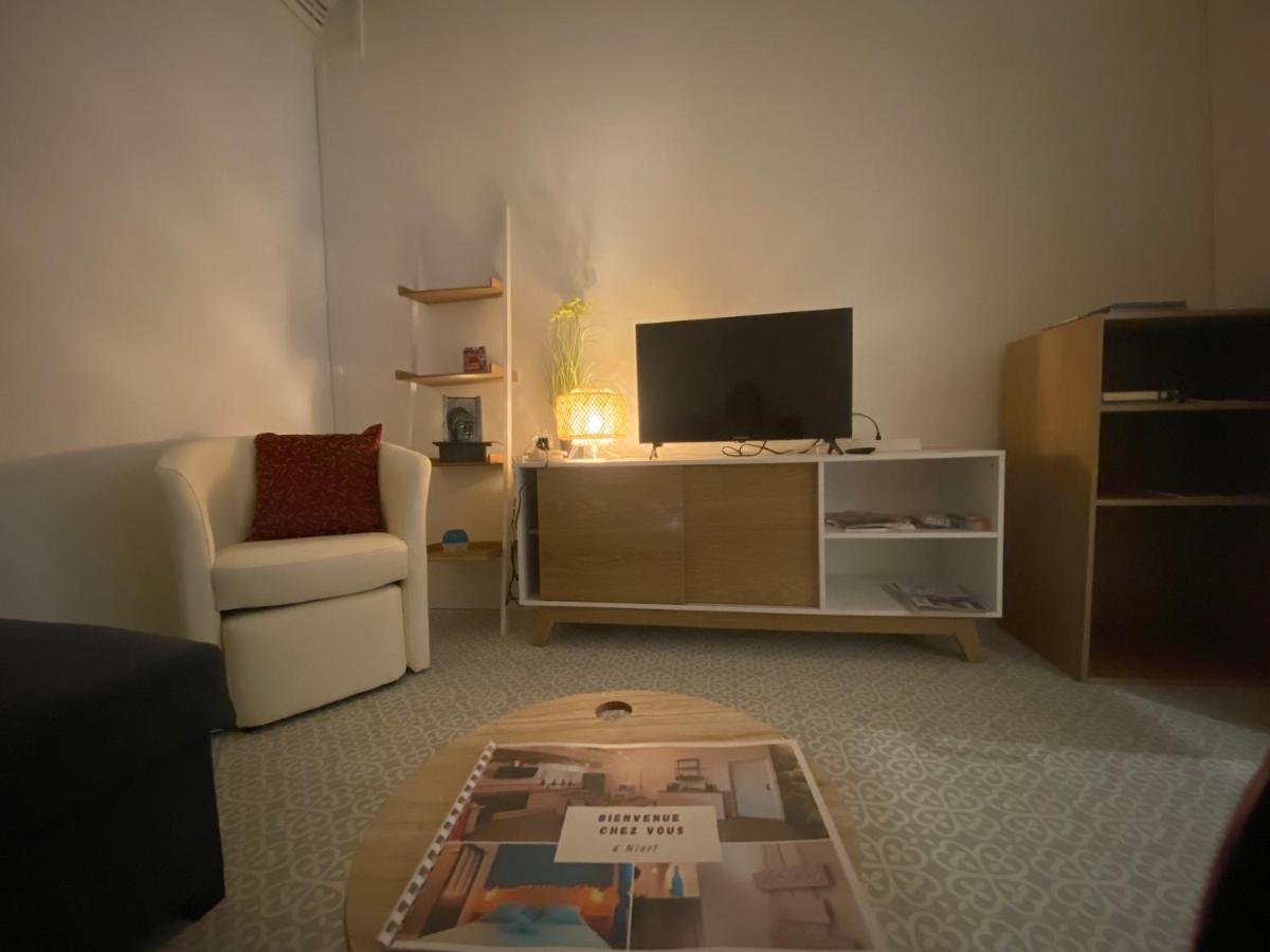 La Maison D'Angelique - Colocation Hoteliere A 150M Gare Tgv- Grande Cuisine Equipee & Salon - Fibre - Netflix Niort Exteriér fotografie